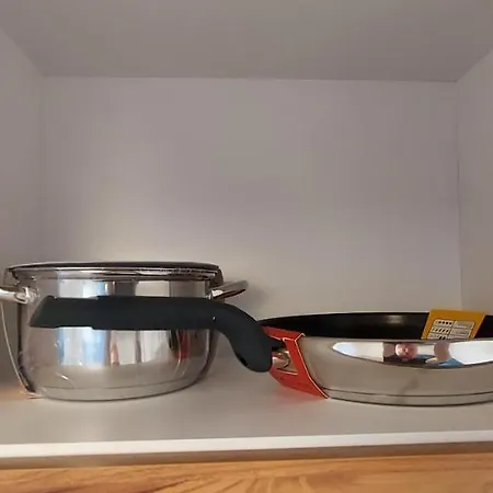 New Space 30% Off, Self Chieck-in, Netflix Apartment