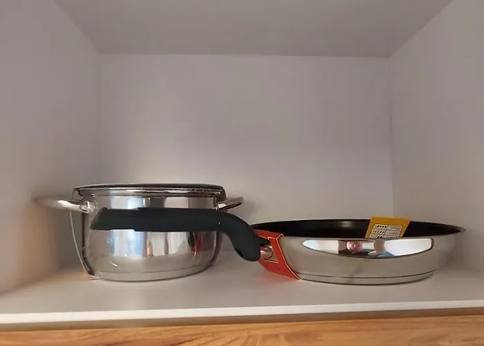 New Space 30% Off, Self Chieck-in, Netflix Apartment